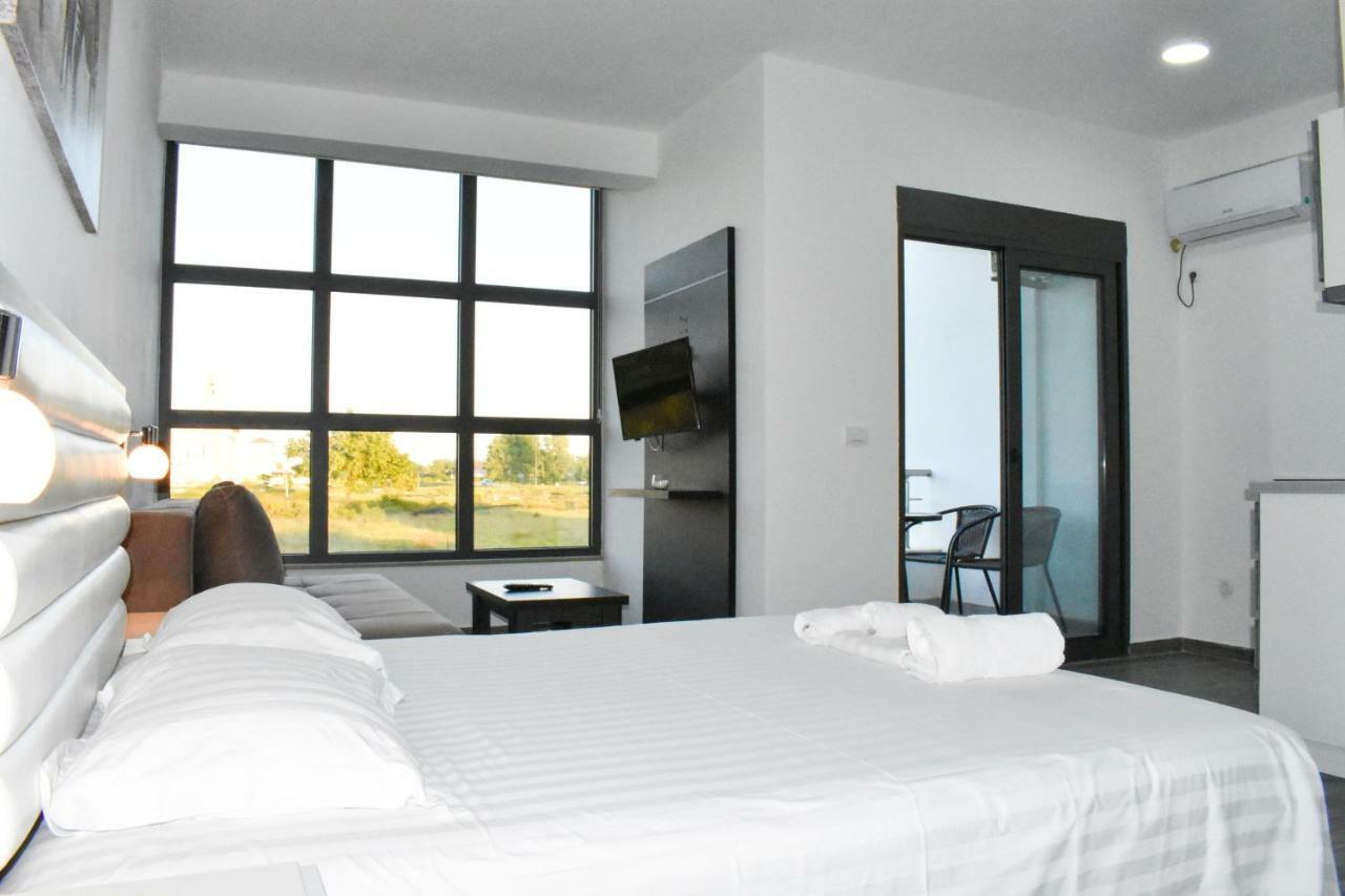 Flo Apartments Ulcinj Bagian luar foto
