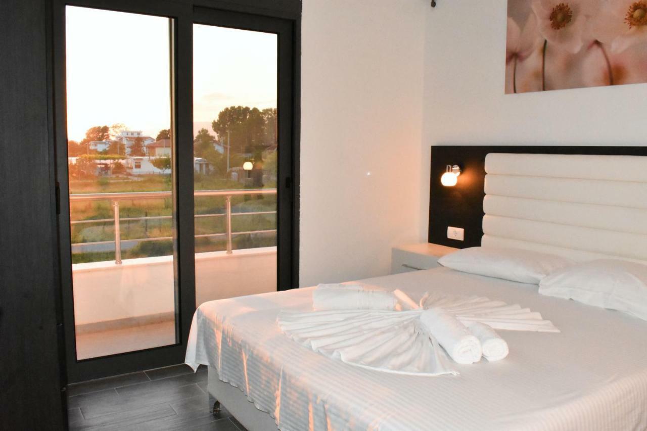 Flo Apartments Ulcinj Bagian luar foto